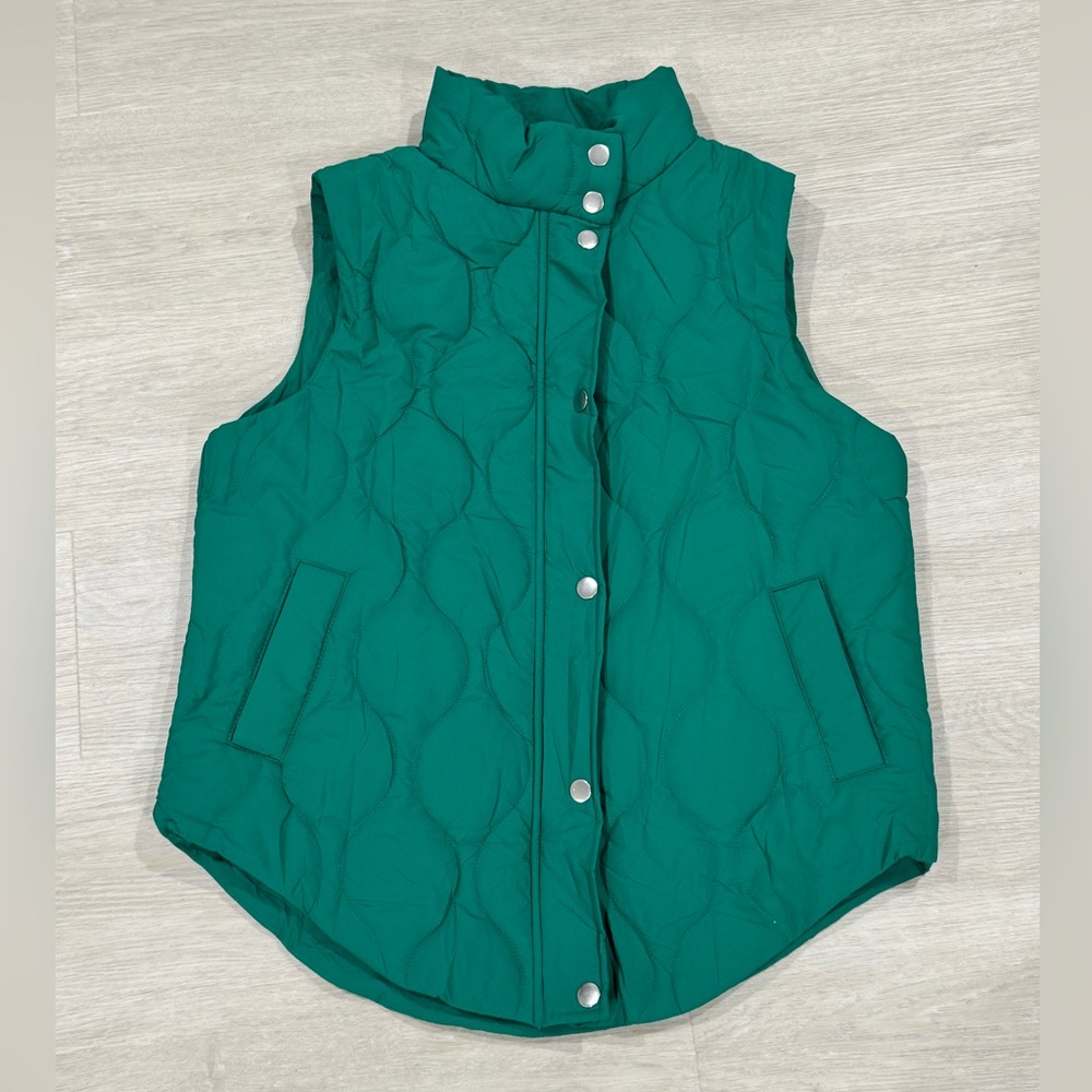Quilted Sleeveless Puffer Vest in Emerald Green
